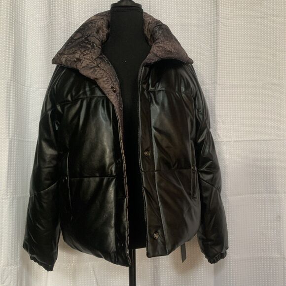 BLANK NYC Reversible Bomber JACKET - Size XS - Black Camo / Solid‎ Black - Picture 1 of 13
